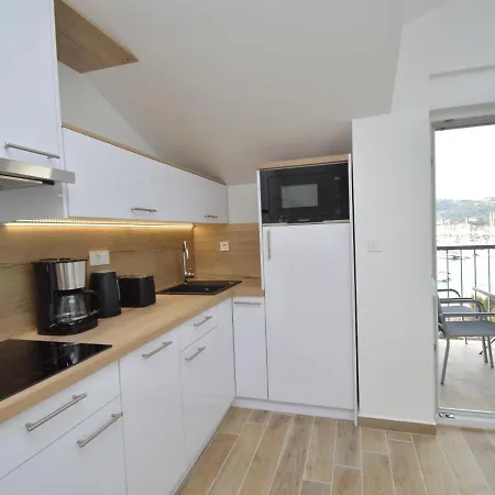 Apartment Anna-3 By Interhome